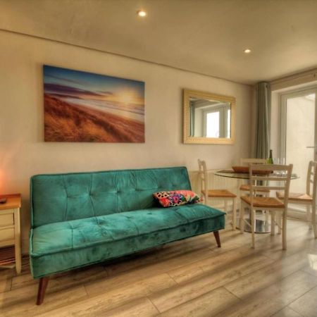 Air Maison - Solent View Beachfront Apartment 사우스헤일링 외부 사진