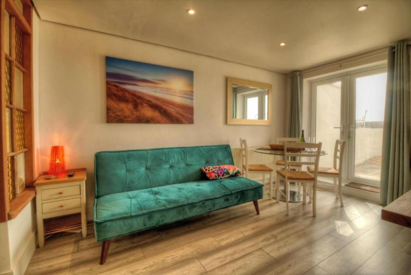 Air Maison - Solent View Beachfront Apartment 사우스헤일링 외부 사진